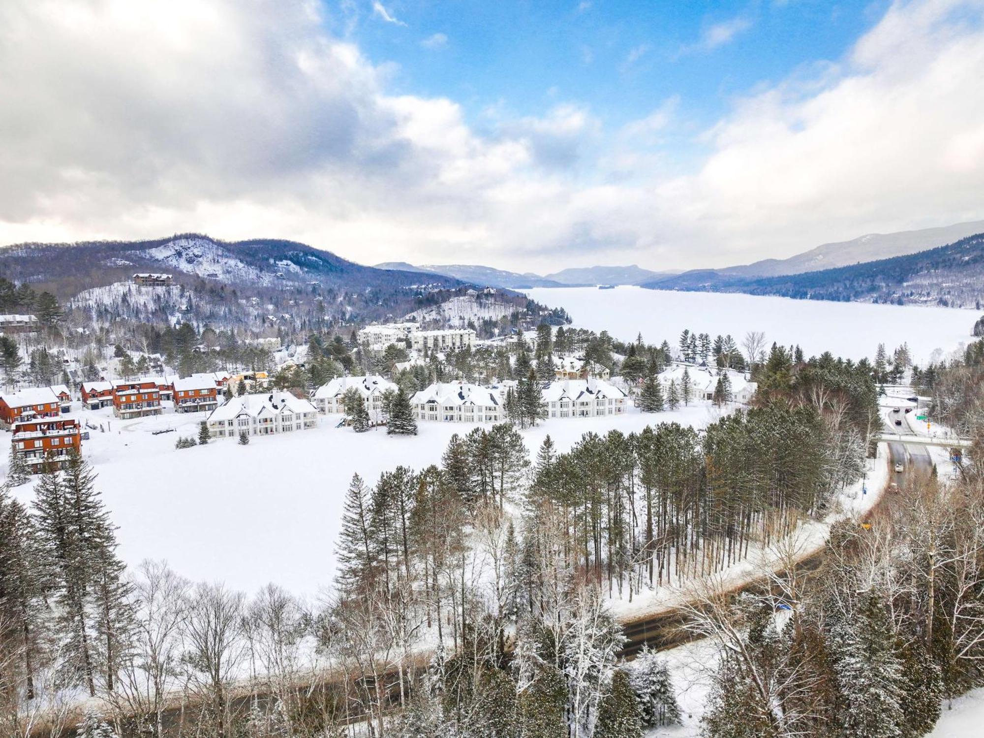 Hilton Grand Vacations Club Tremblant Canada Монт-Тремблант Екстериор снимка